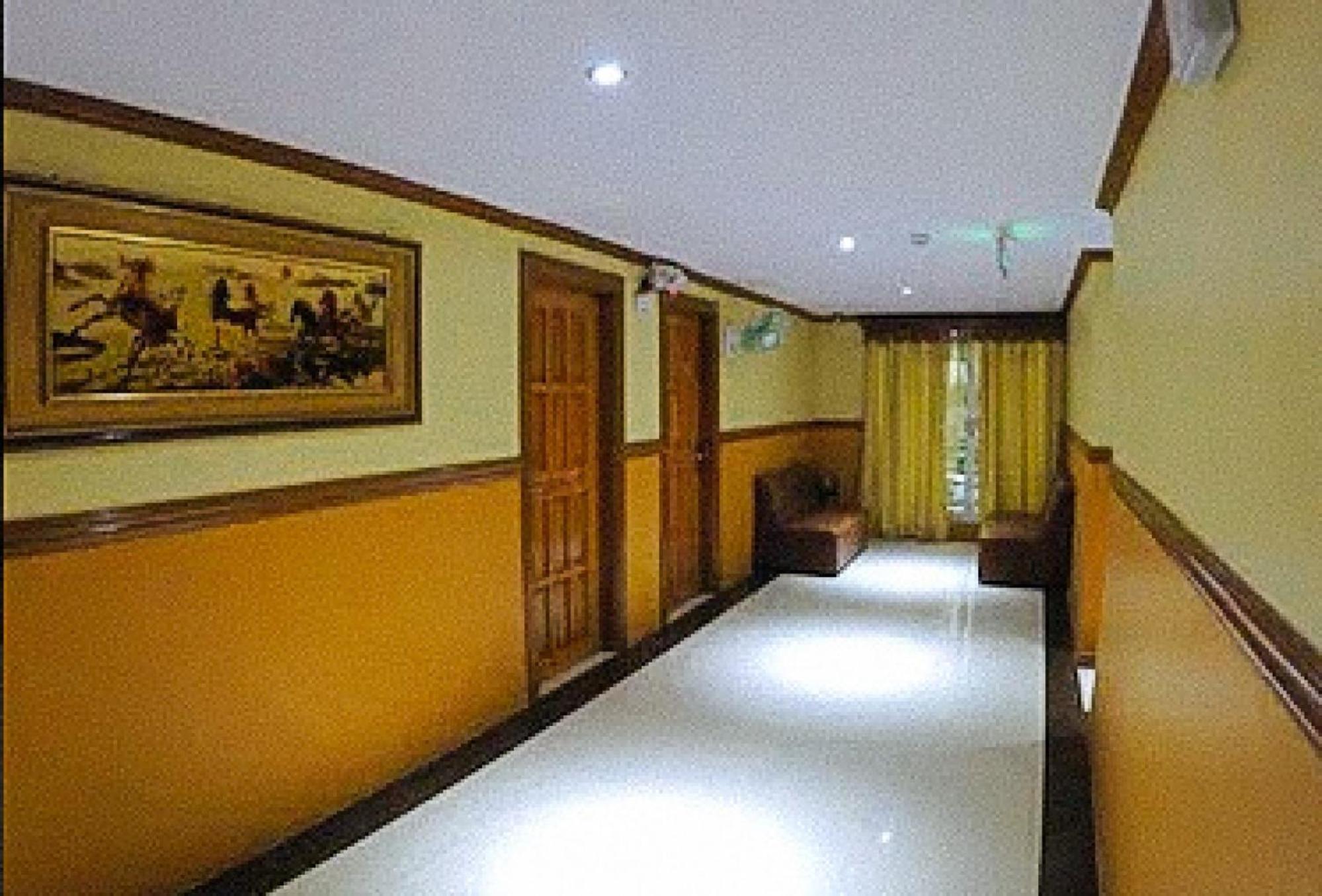 Reddoorz Plus @ Taj Hotel Tuguegarao Extérieur photo